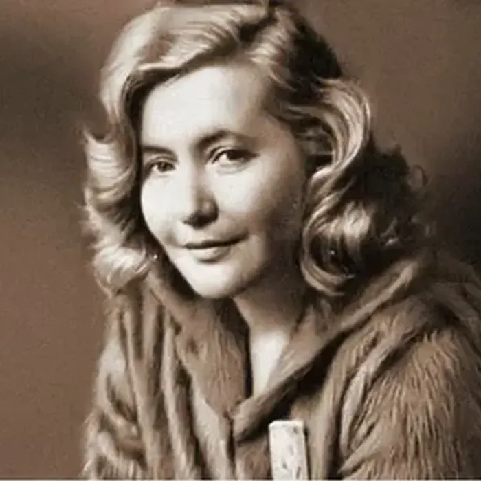  «Война не пригнула к земле – прибавила росту». Виртуальная выставка к 100-летию со дня рождения Юлии Друниной