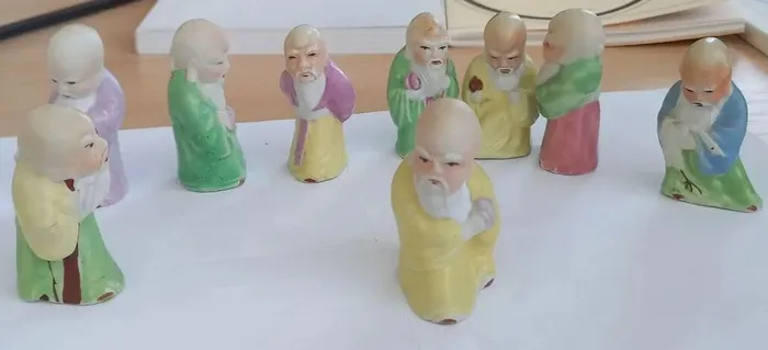 Японские статуэтки «Шептуны»